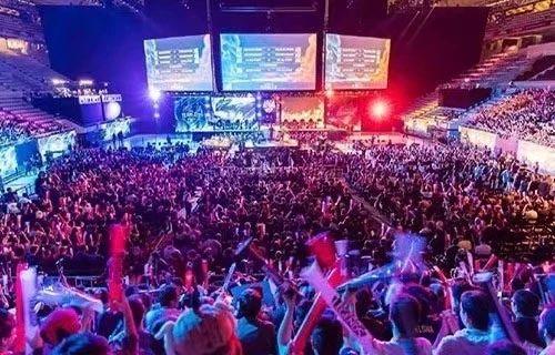 投入竞技舞 投入竞技舞