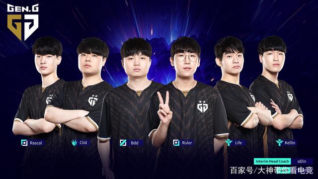 地方武装的 地方武装的