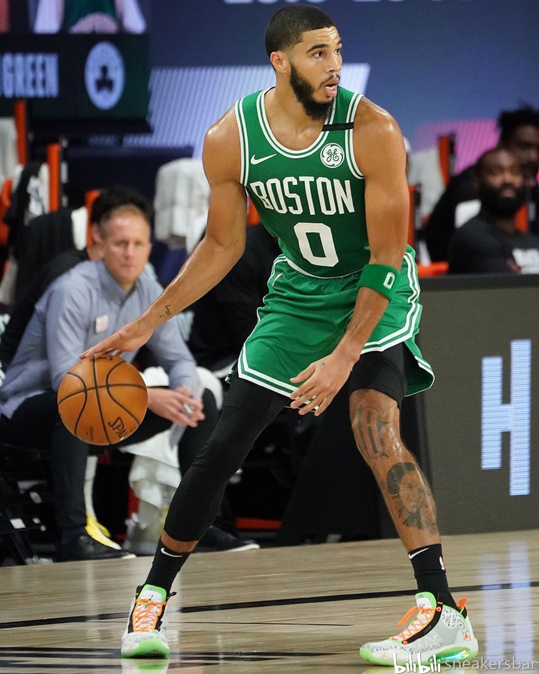 的硬核表现 的硬核表现