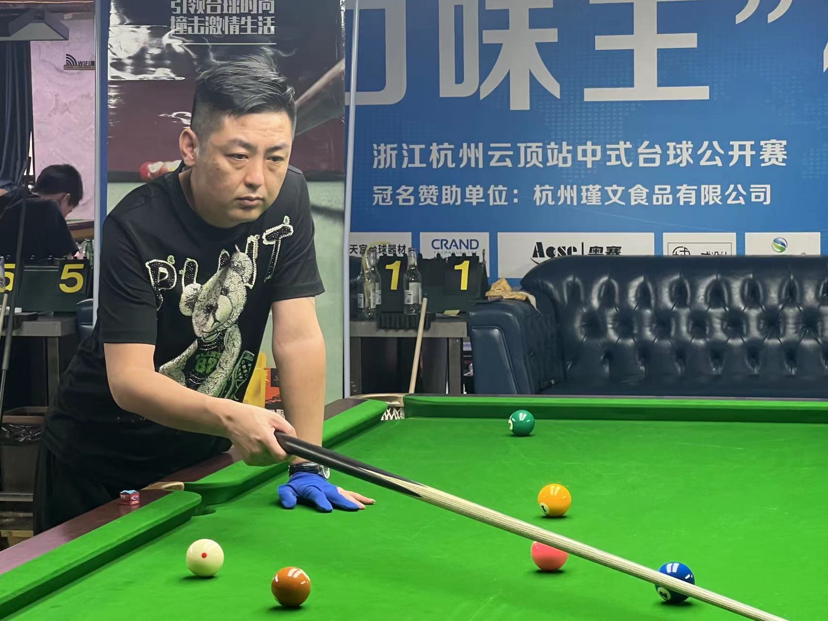 相较之下 相较之下
